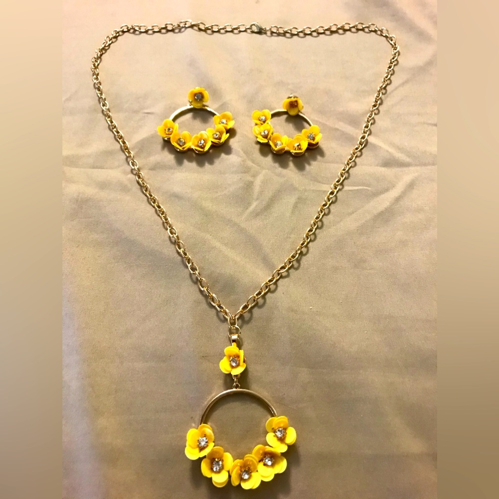 Yellow flower necklace & earrings set